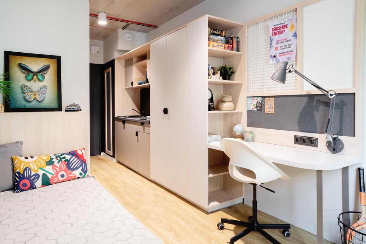 Апарт отель Chillout Dorm Warszawa Экстерьер фото